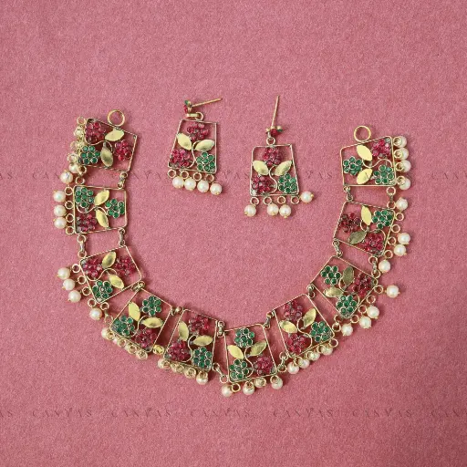 [CJ-0041] Moss Rose Neckpiece